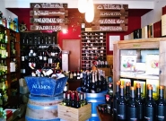 la-barrica-vinoteca-campana-buenos-aires-argentina-3.jpg