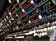 les-caves-nysa-wine-store-paris-france-3.jpg