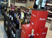 bonarda-almacen-de-bebidas-vinos-cordoba-capital-argentina-2.jpg