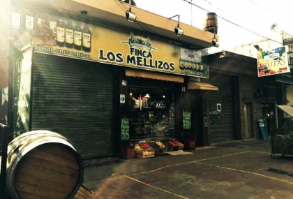 finca-los-mellizos-vinoteca-en-moron-zona-oeste-1.jpg