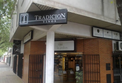 vinoteca-tradicion-mendoza-argentina-1.jpg