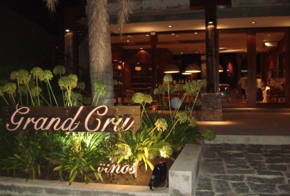 grand-cru-vinoteca-bar-de-vinos-punta-del-este-uruguay-1.jpg