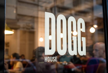 dogg-house-resto-hot-dogg-microcentro-busnos-aires-1.jpg