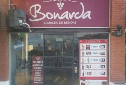 bonarda-almacen-de-bebidas-vinos-cordoba-capital-argentina-1.jpg