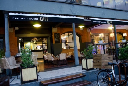 peugeot-lounge-cafe-resto-en-puerto-madero-1.jpg